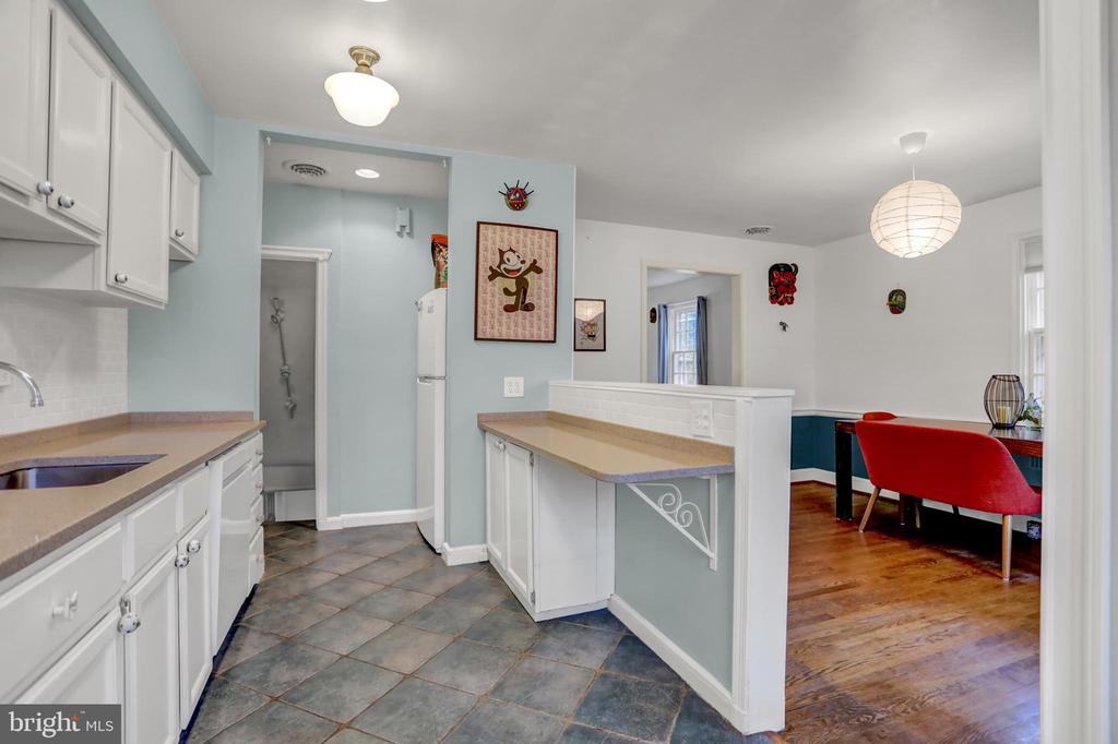 5008 BROADMOOR ROAD