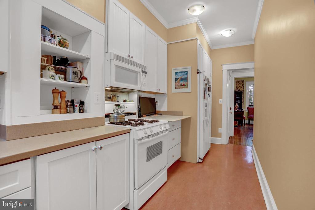 607 SOMERSET ROAD 2