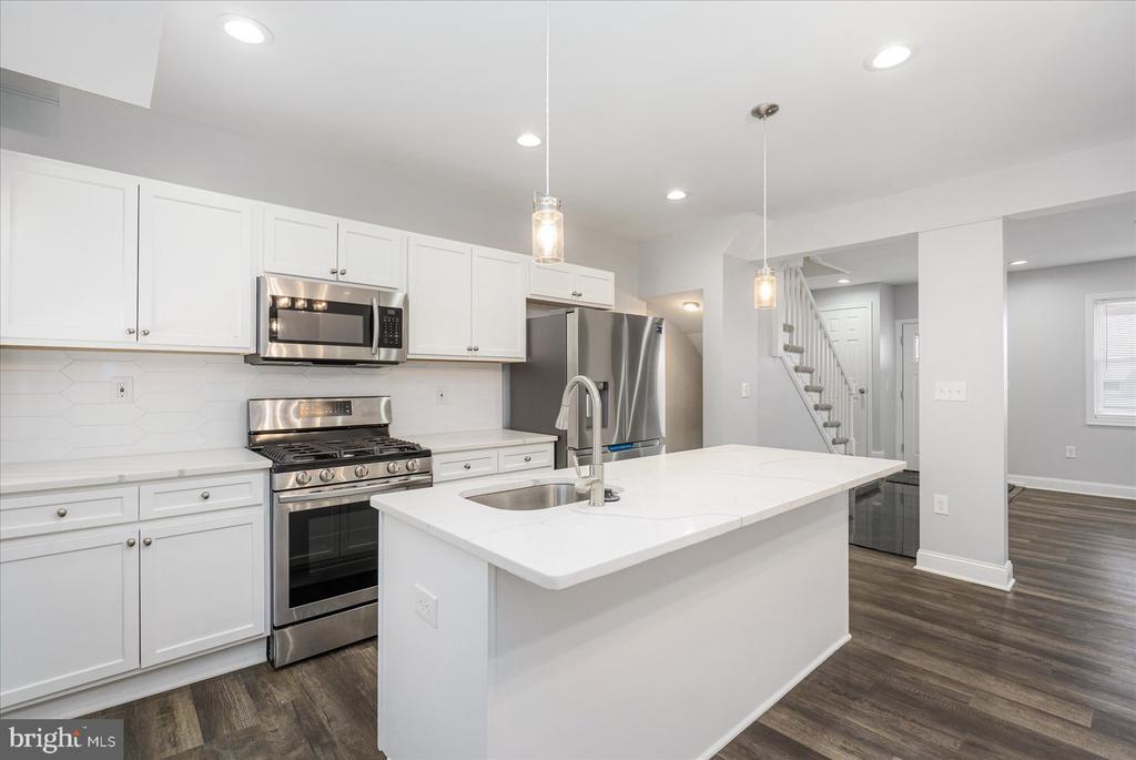 3834 DERBY MANOR DRIVE