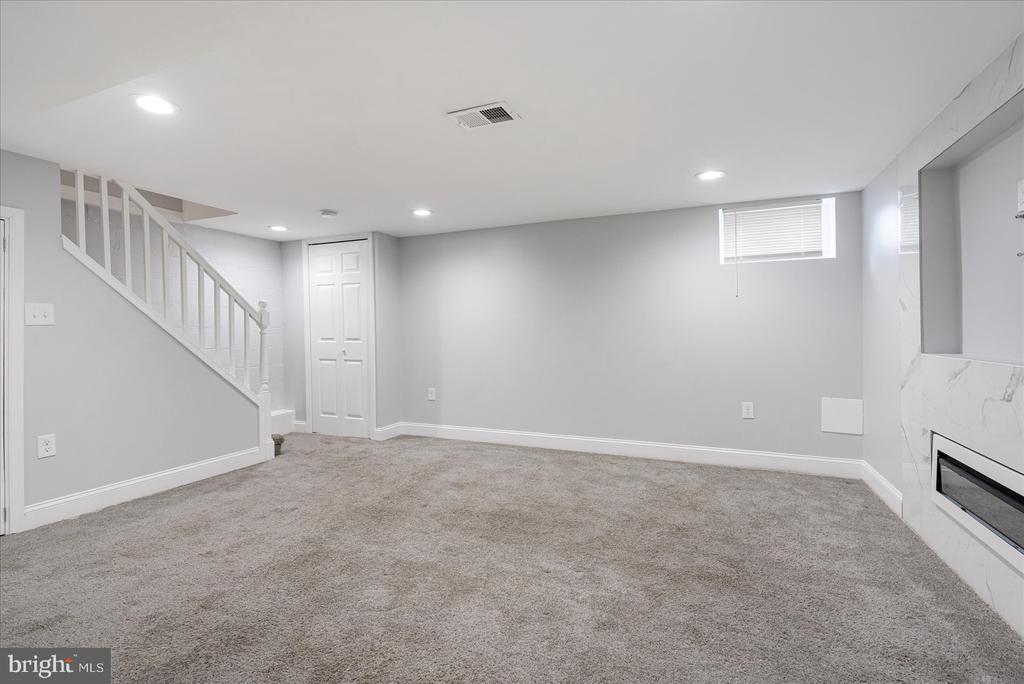 3834 DERBY MANOR DRIVE