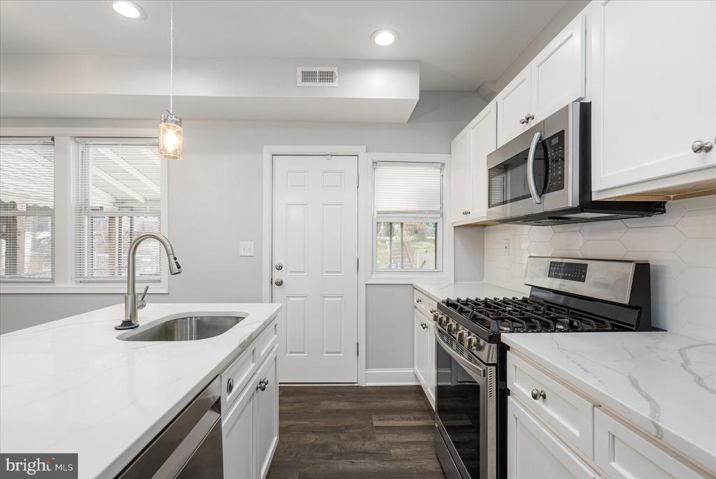 3834 DERBY MANOR DRIVE