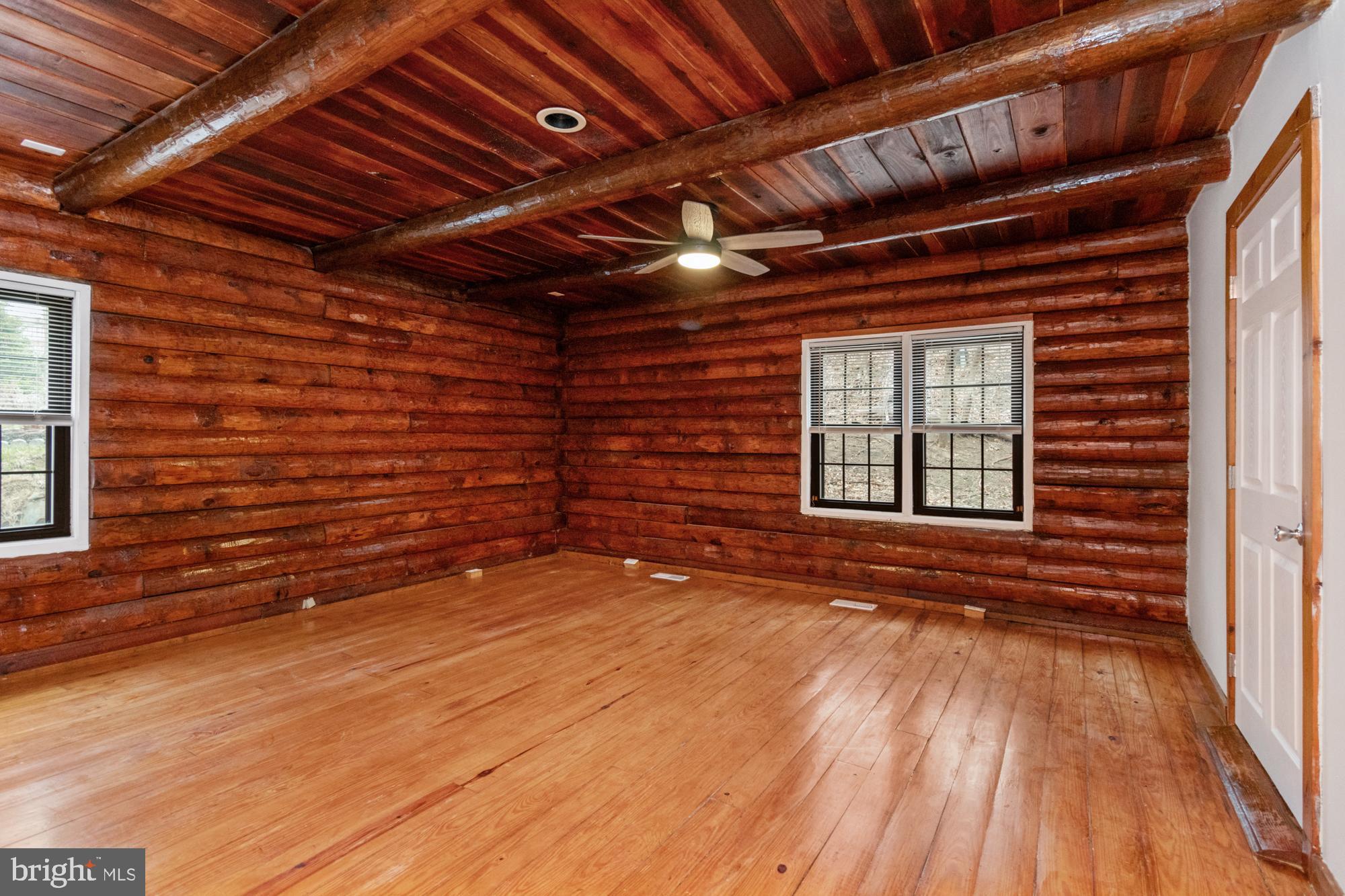 2315 LYNDHURST AVENUE