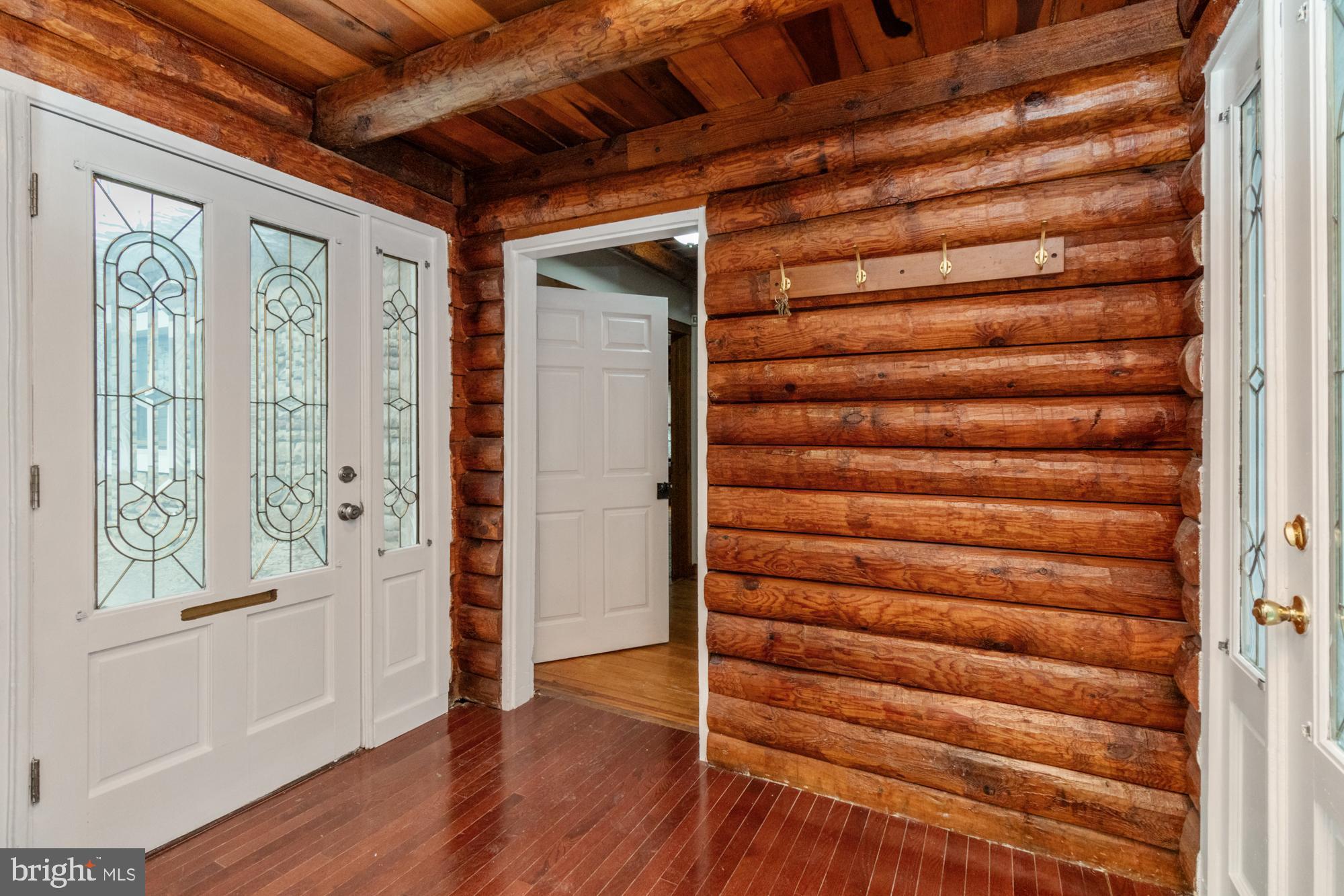 2315 LYNDHURST AVENUE