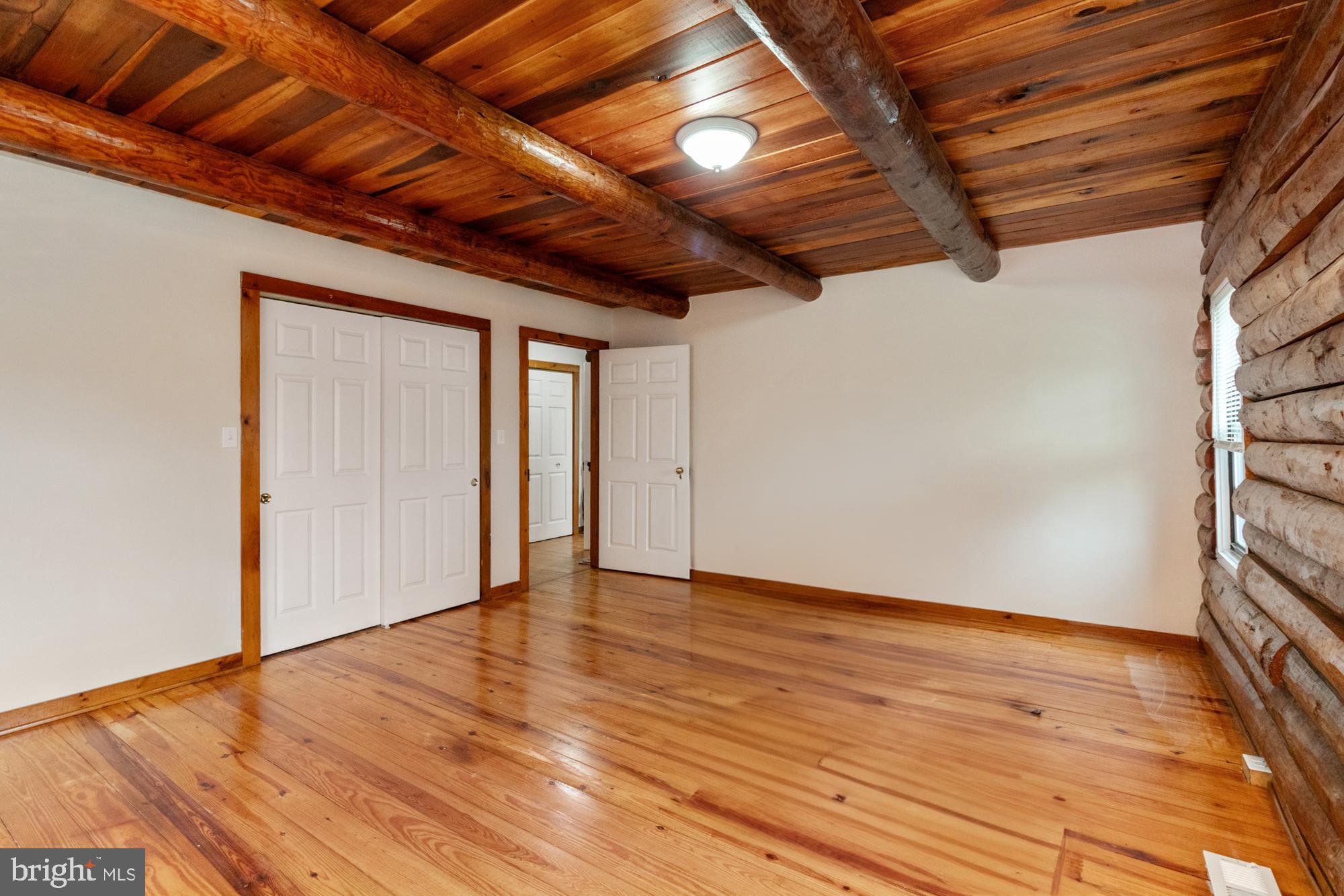 2315 LYNDHURST AVENUE