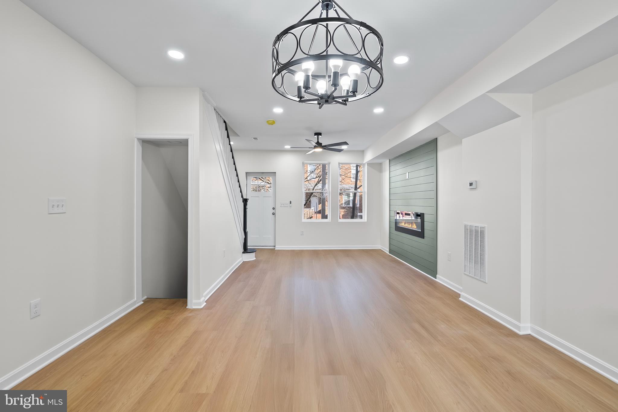 2849 MAYFIELD AVENUE