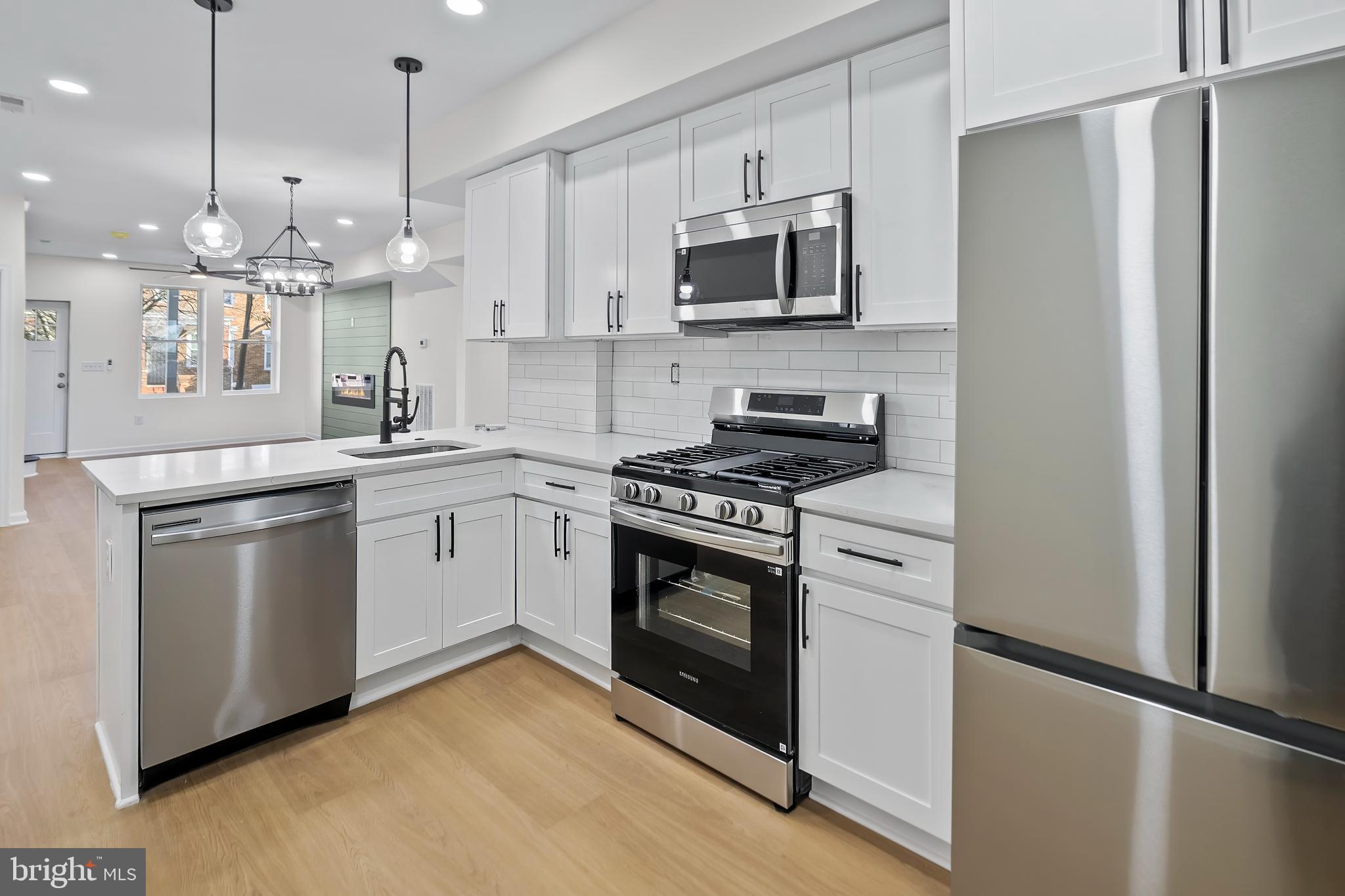 2849 MAYFIELD AVENUE