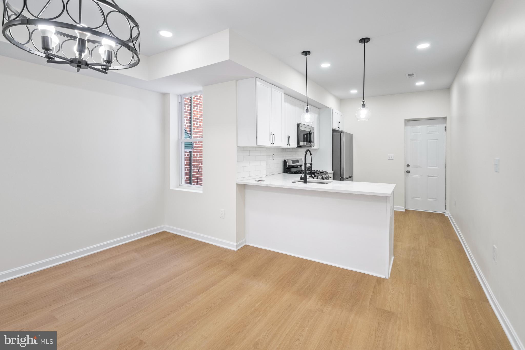 2849 MAYFIELD AVENUE