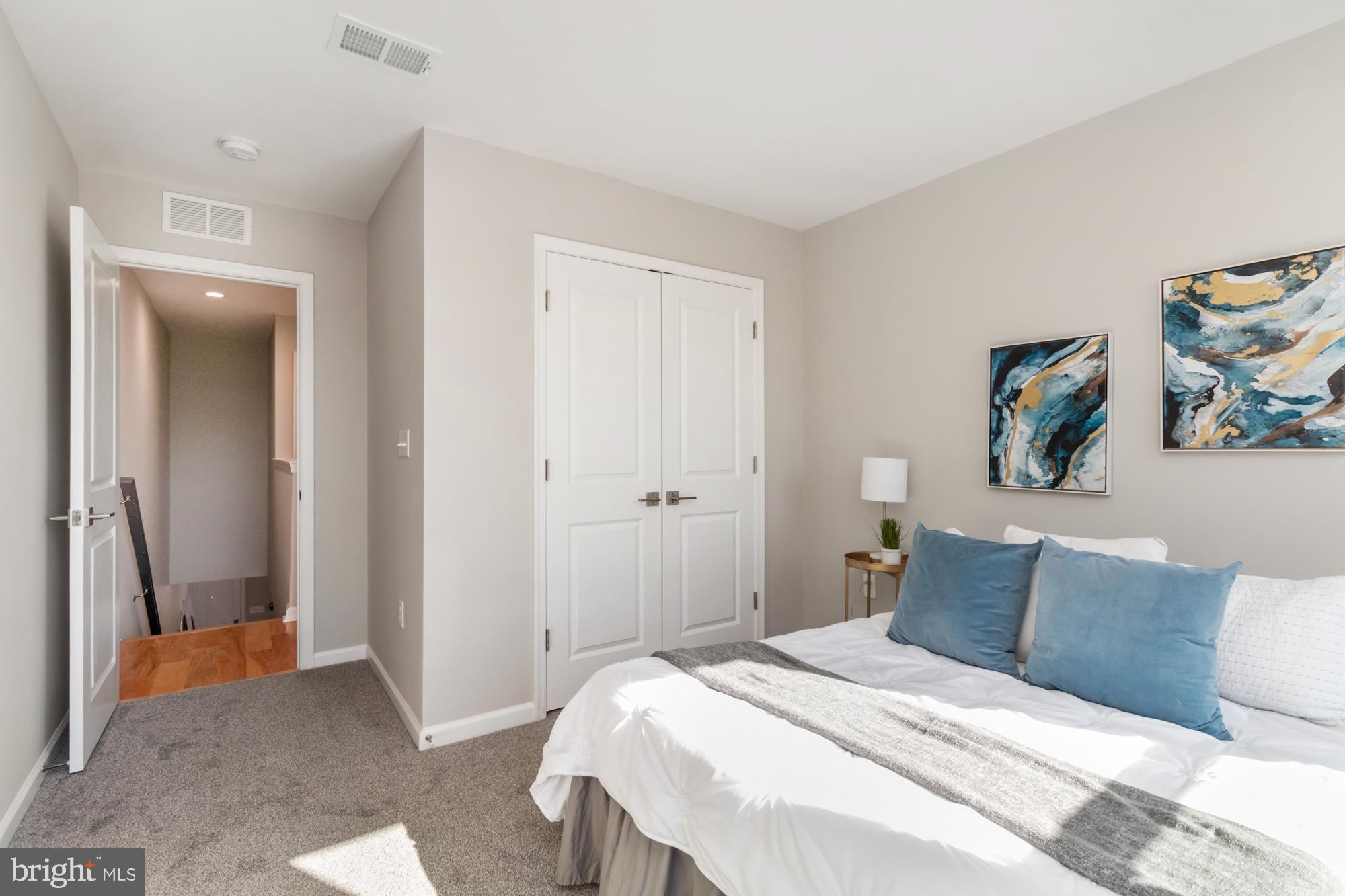 1707 E PRESTON STREET