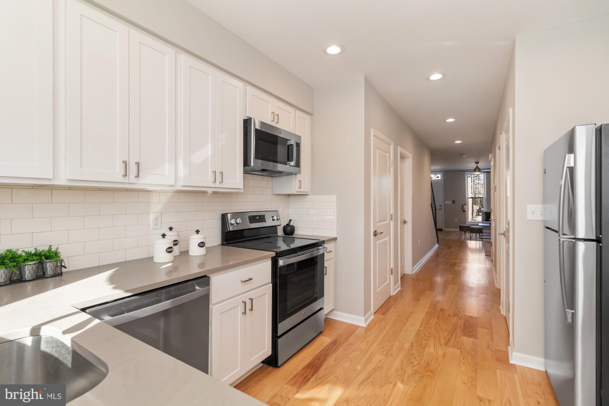 1707 E PRESTON STREET