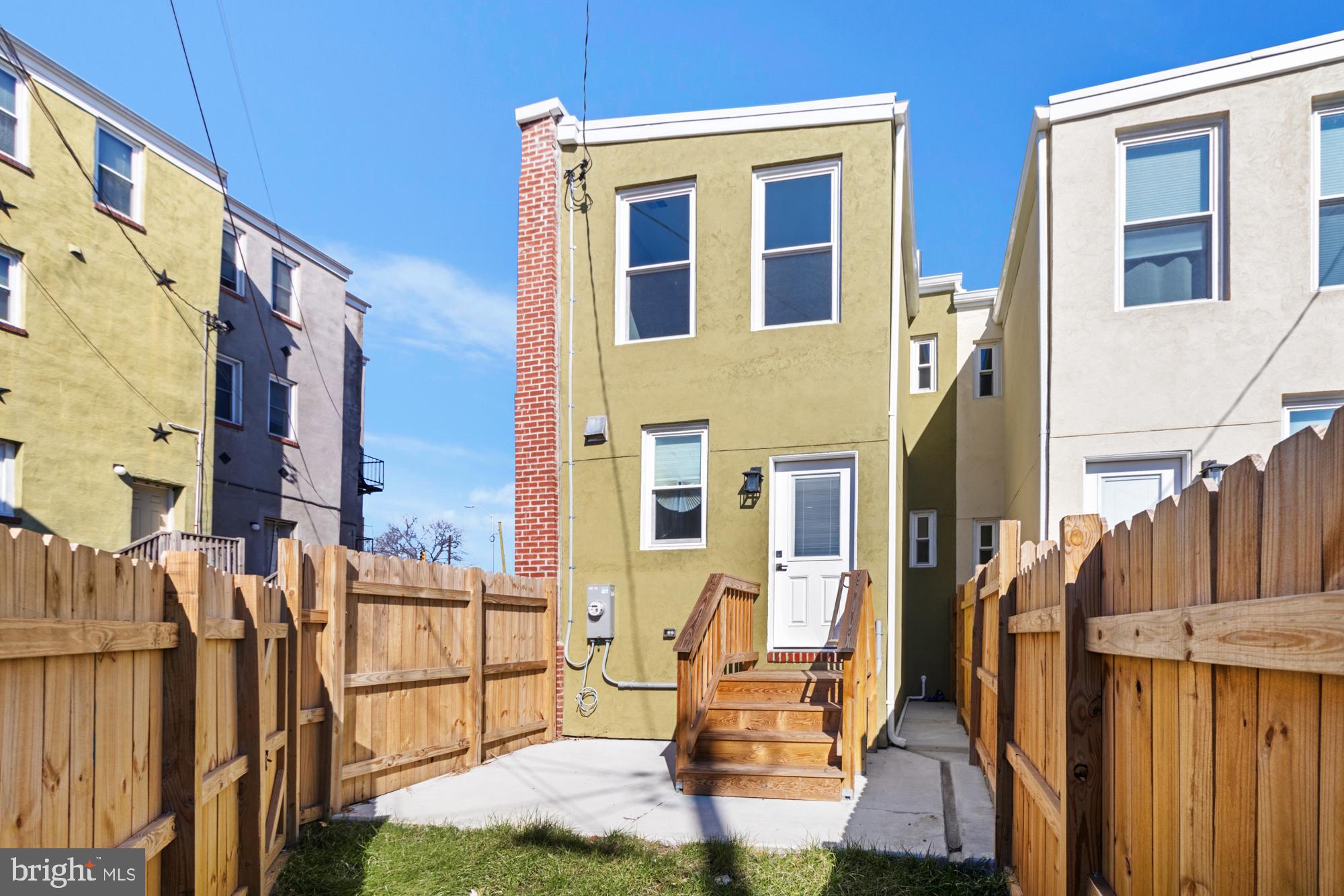 1707 E PRESTON STREET