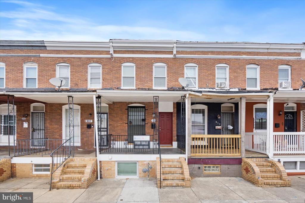 609 S PULASKI STREET S