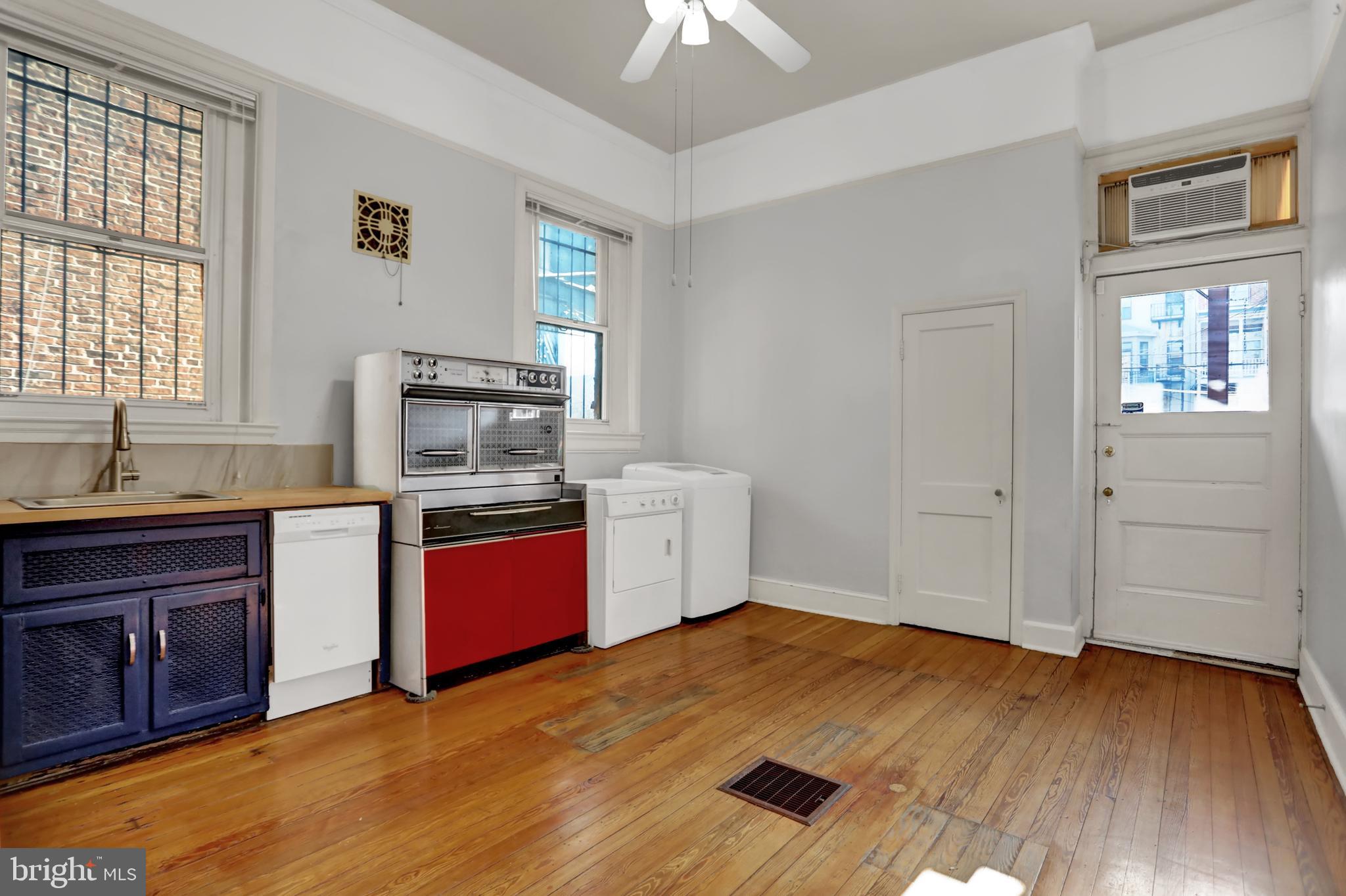1706 PARK AVENUE