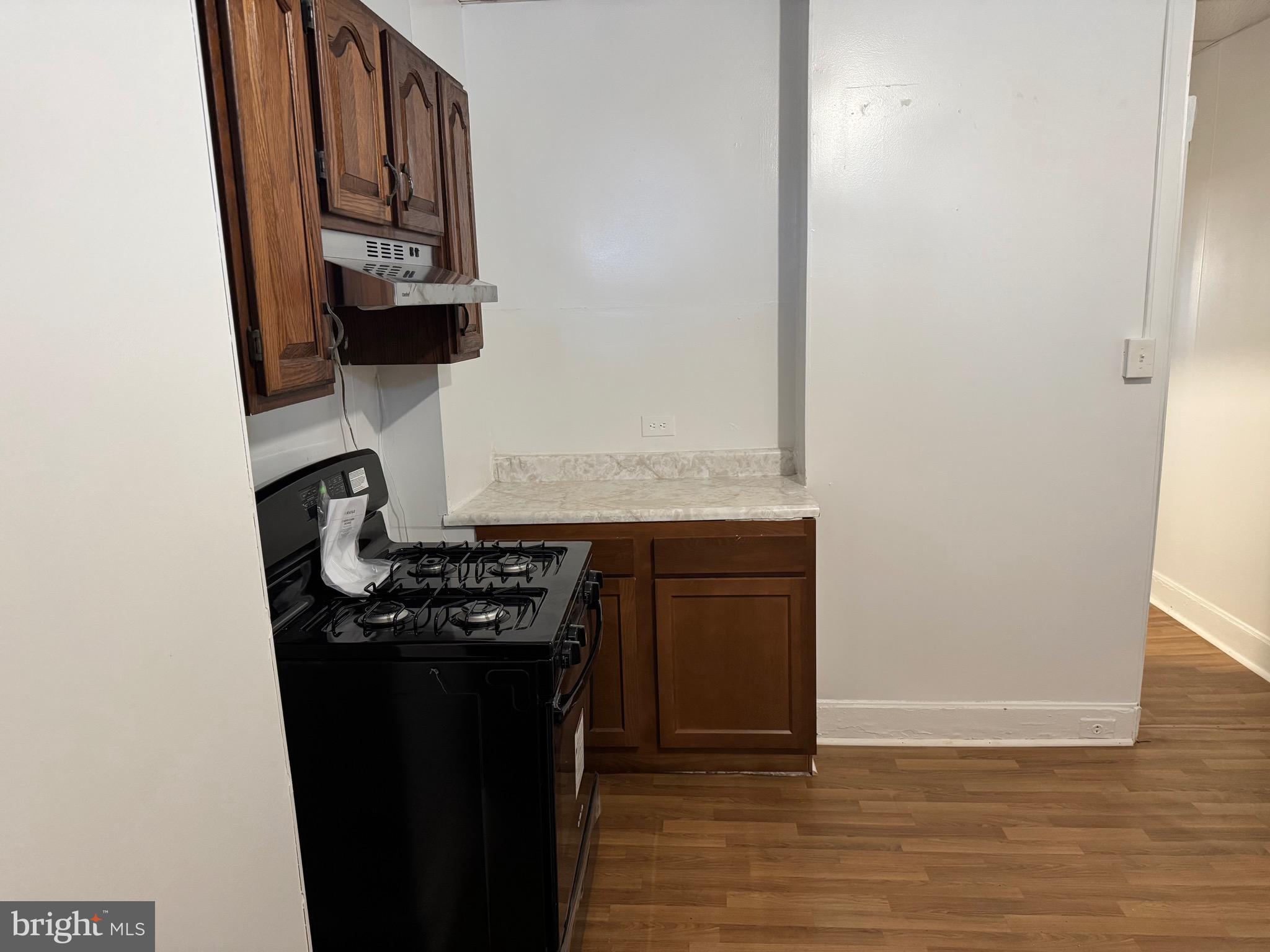 537 SANFORD PLACE