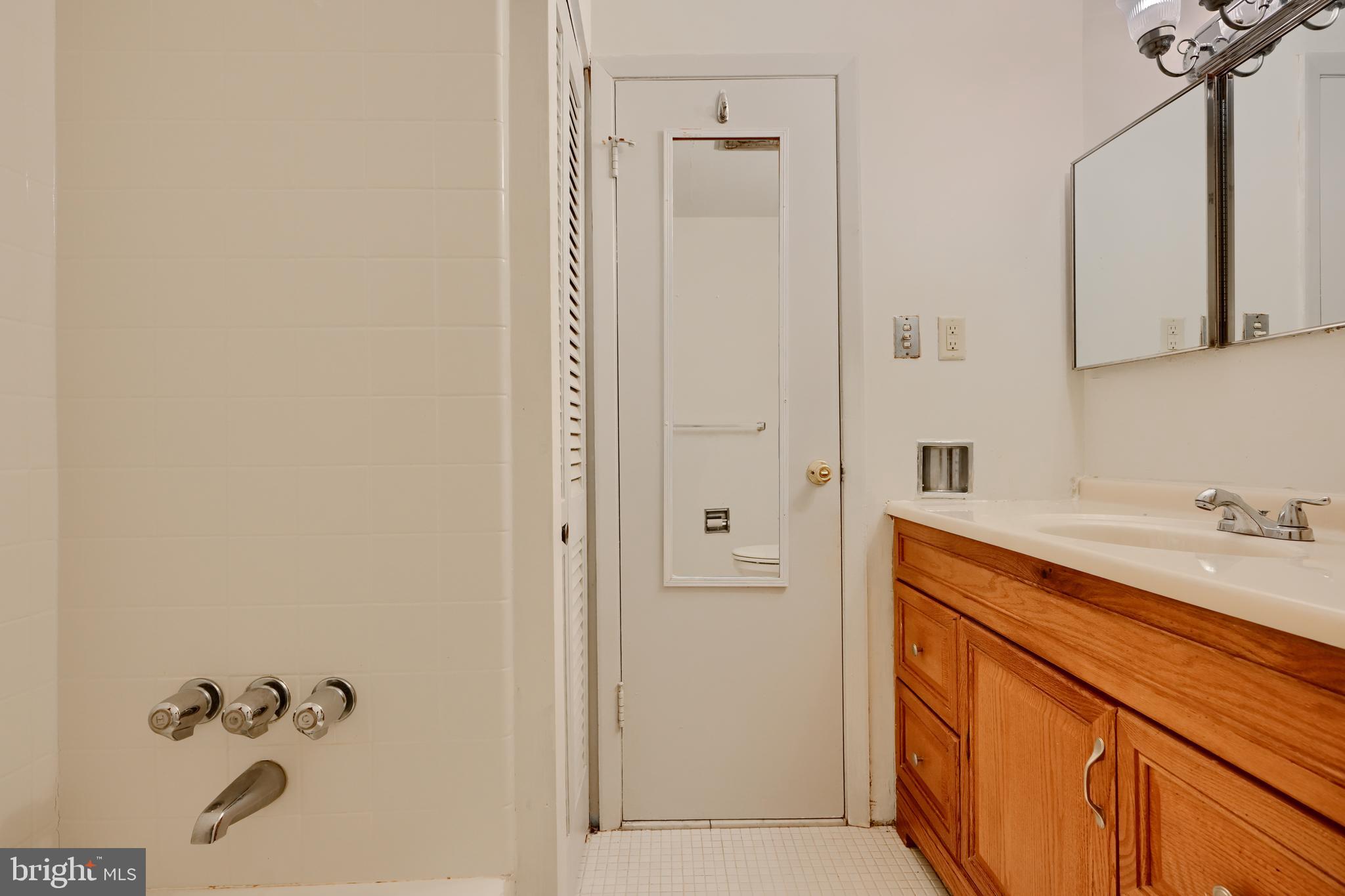 3737 CLARKS LANE 111