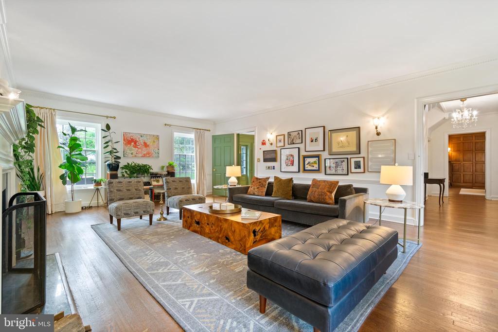 211 LAMBETH ROAD