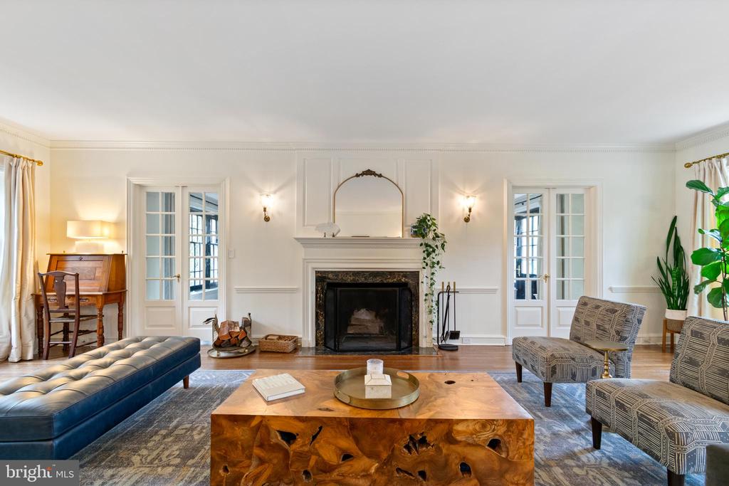 211 LAMBETH ROAD