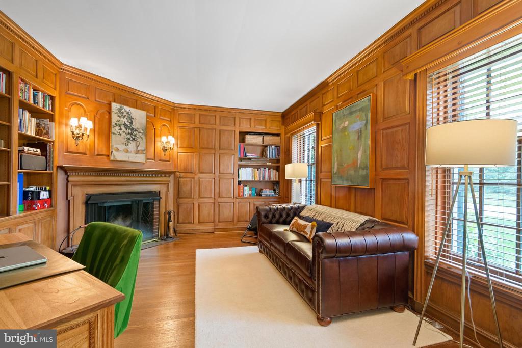 211 LAMBETH ROAD