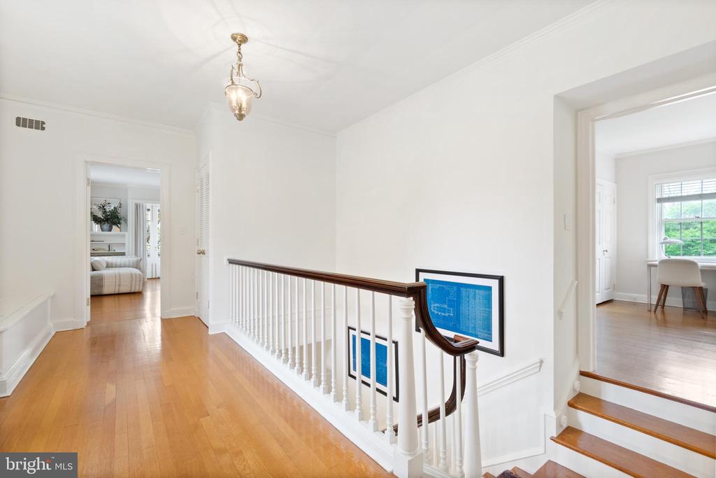 211 LAMBETH ROAD