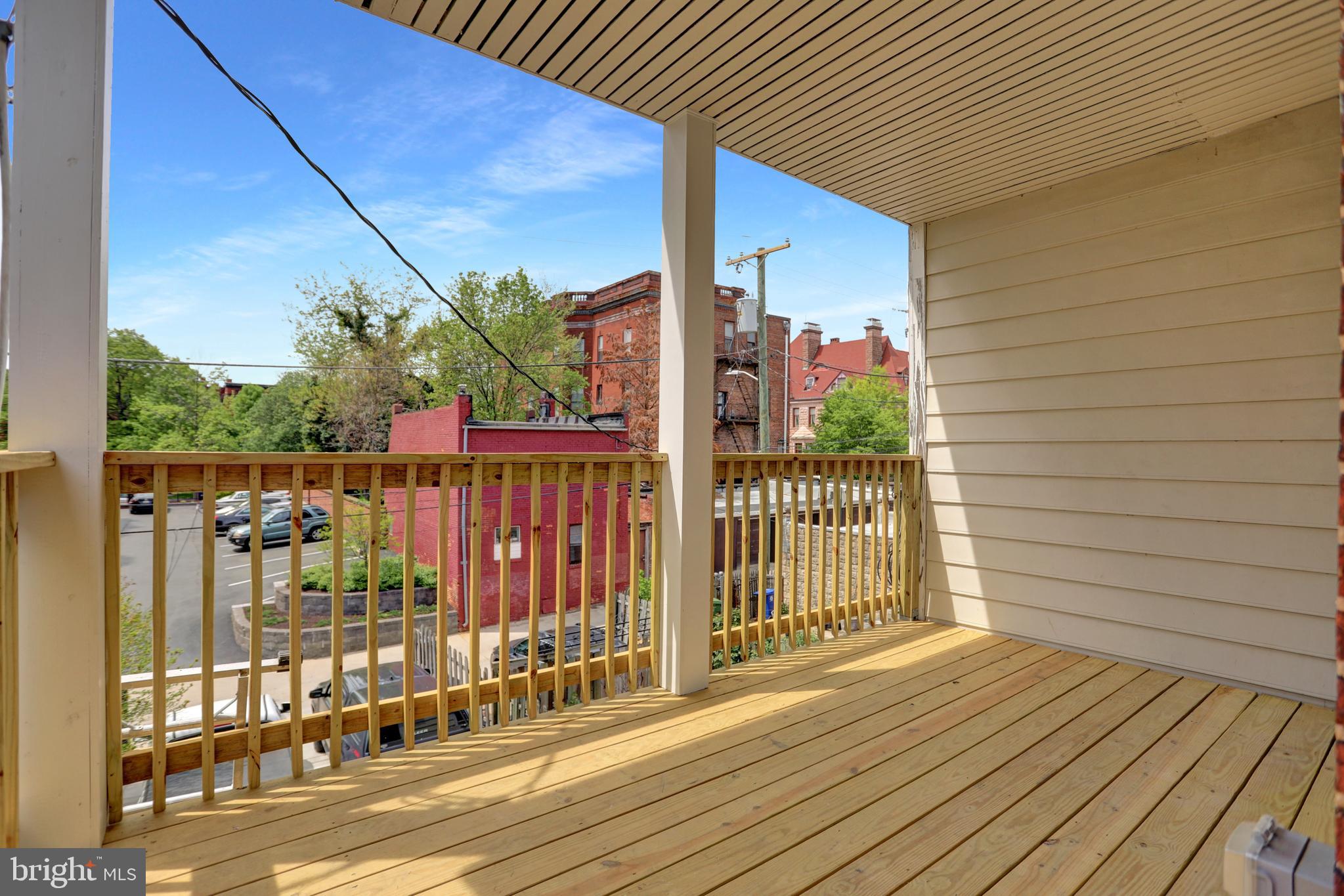 1724 LINDEN AVENUE