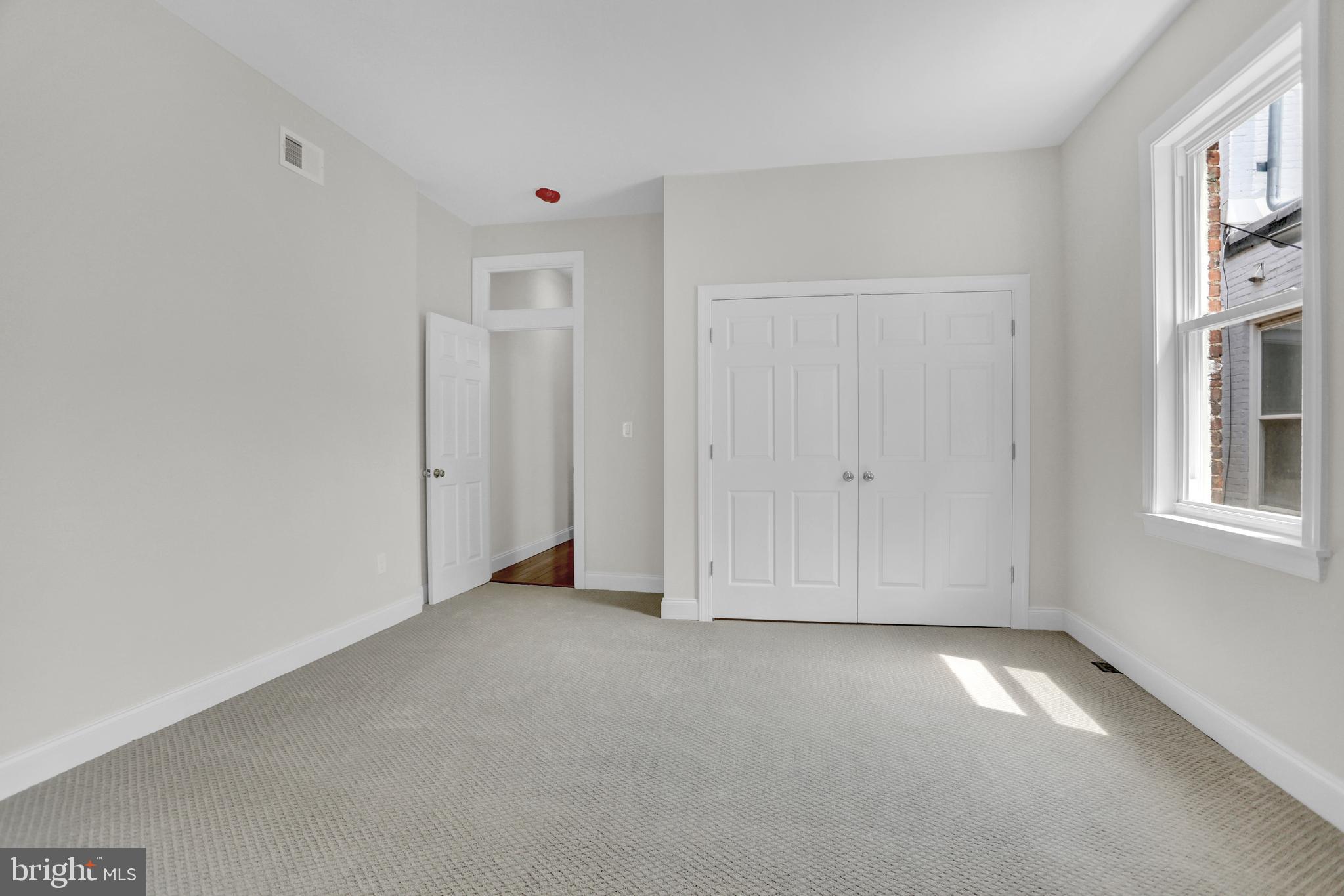 1724 LINDEN AVENUE
