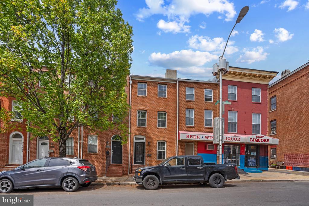 1814 E PRATT STREET