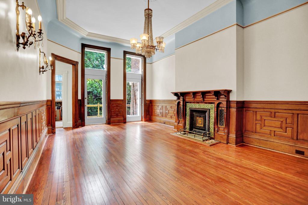 1510 PARK AVENUE