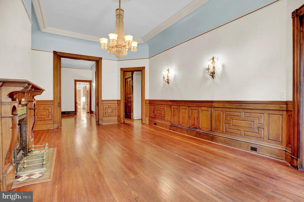 1510 PARK AVENUE