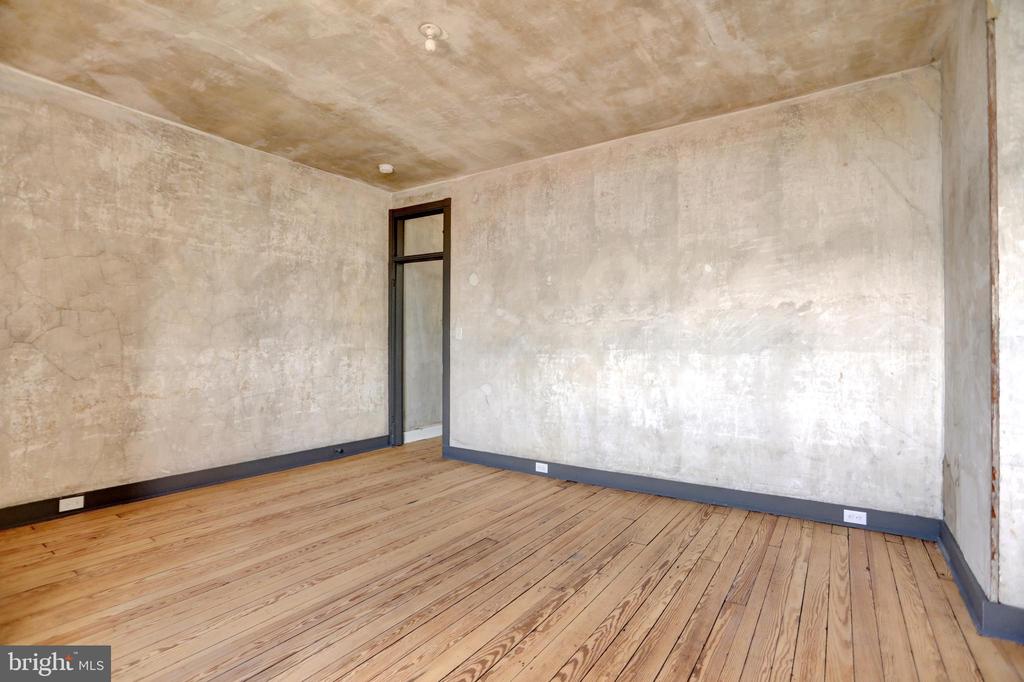 1510 PARK AVENUE