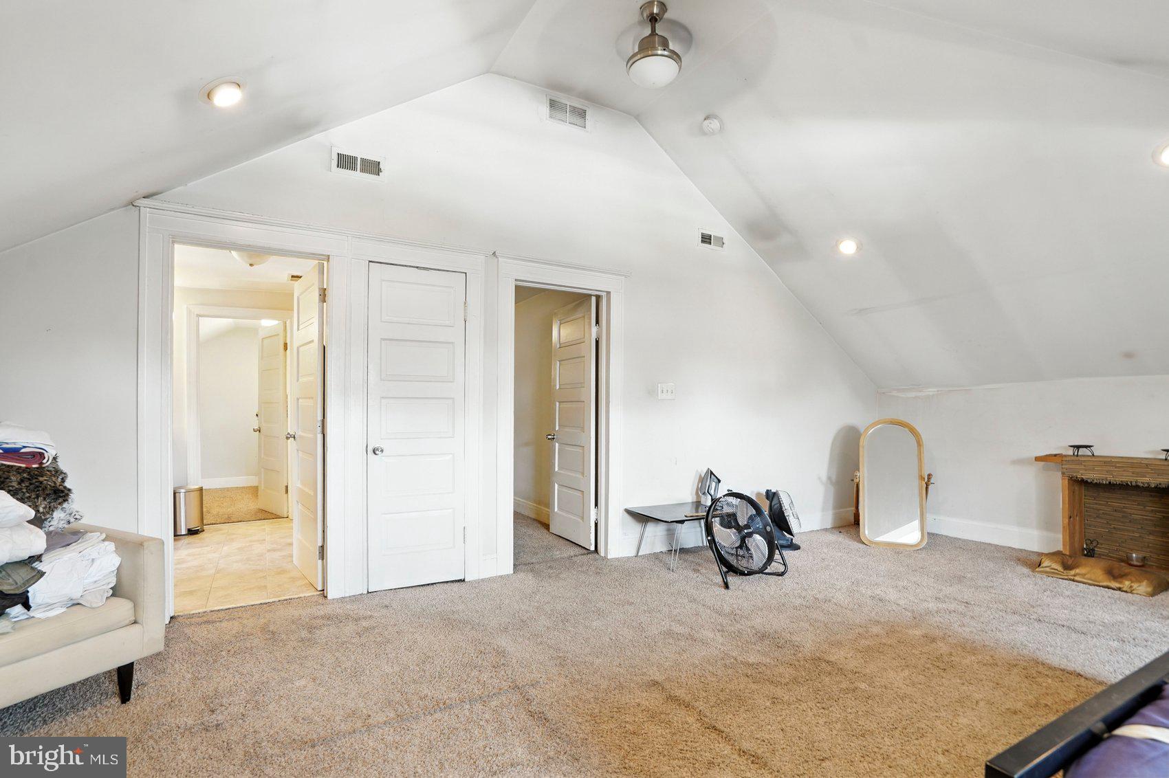 5500 STONINGTON AVENUE