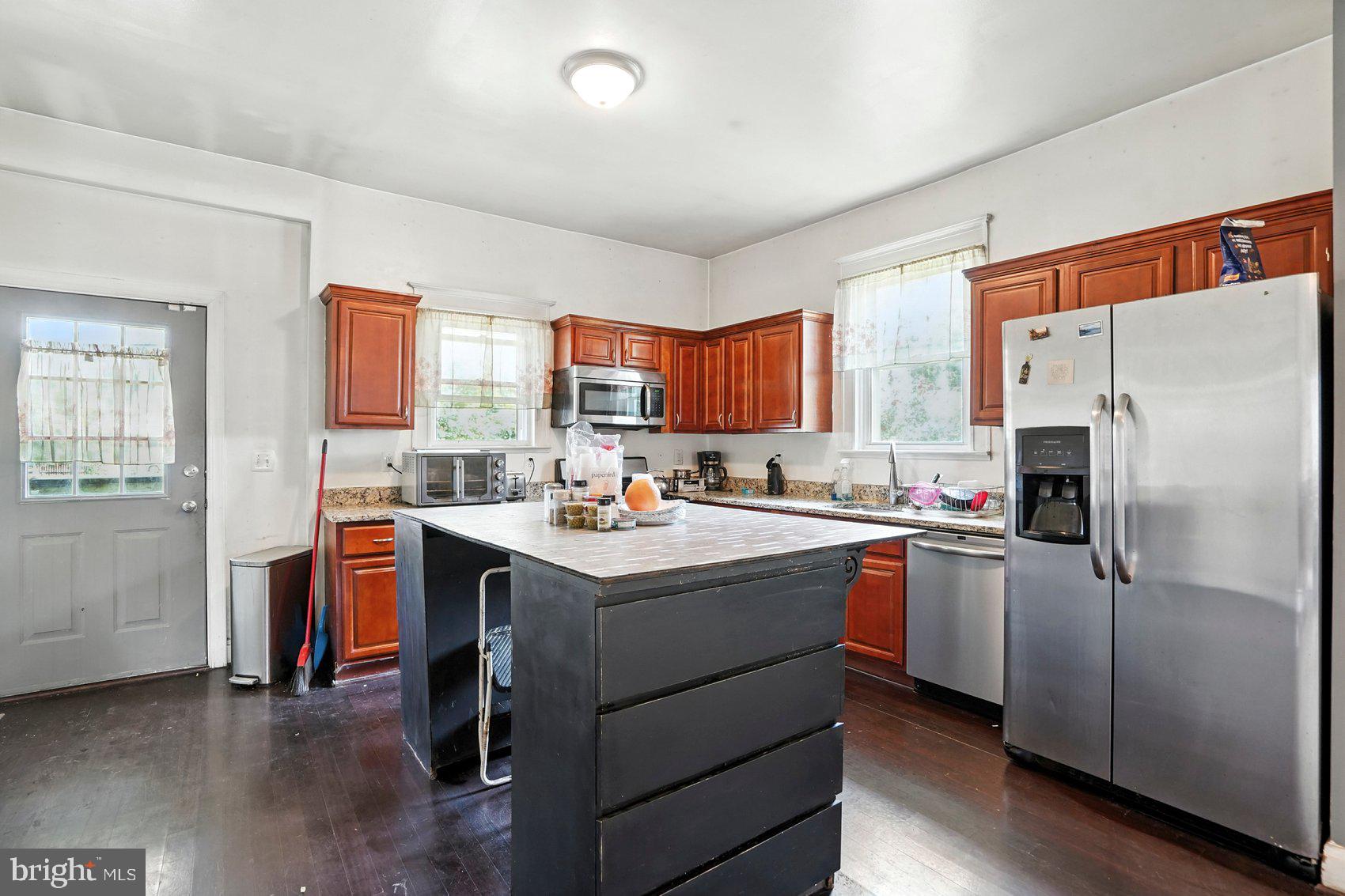 5500 STONINGTON AVENUE