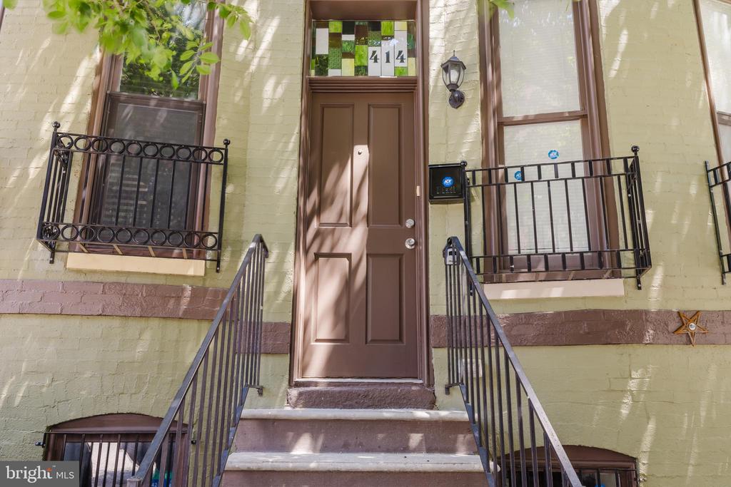 414 E OLIVER STREET
