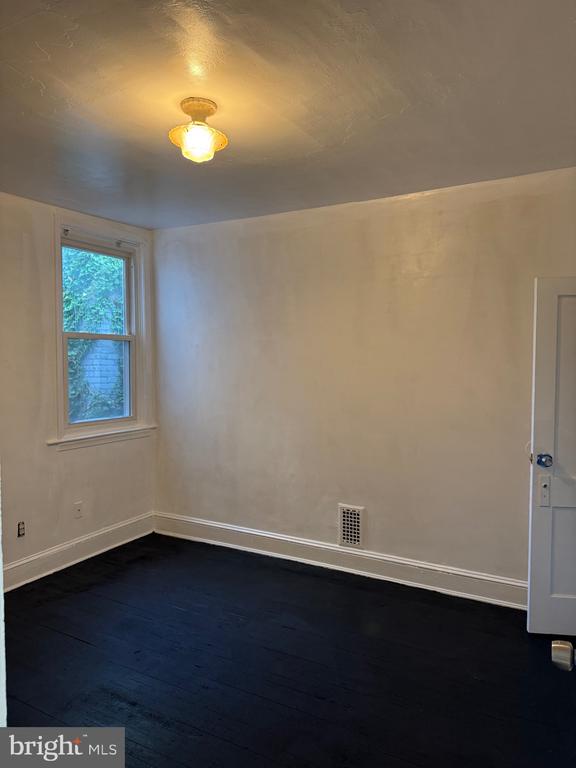 1206 OAKHURST PLACE