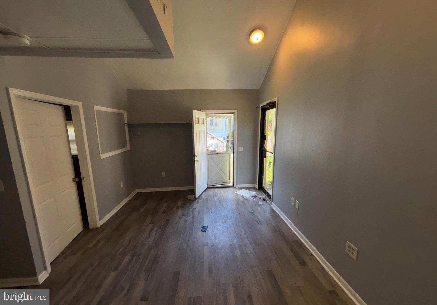 2611 ELSINORE AVENUE