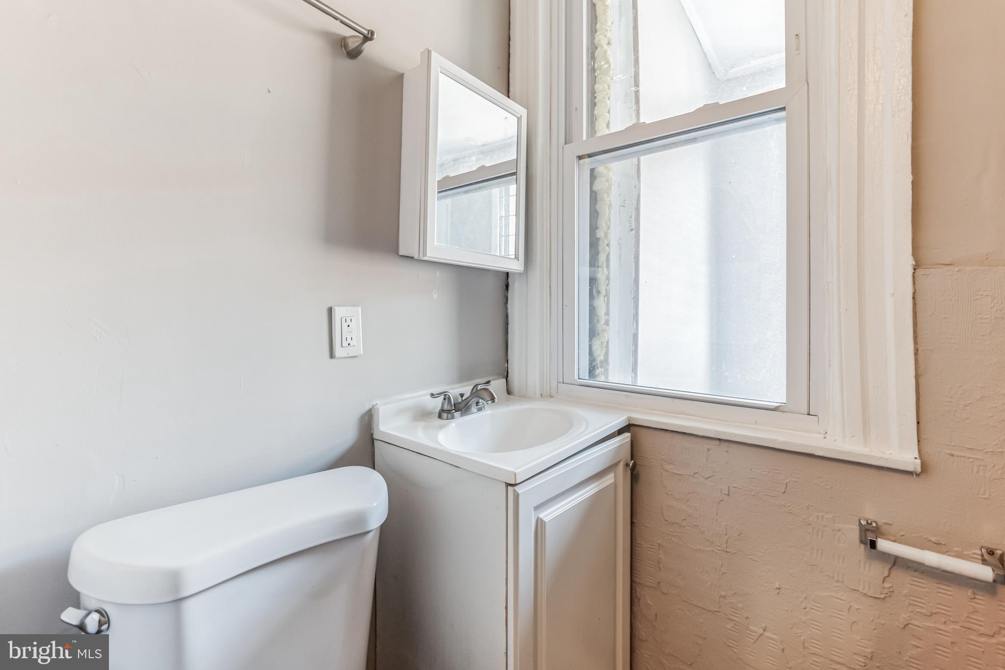 2726 JEFFERSON STREET