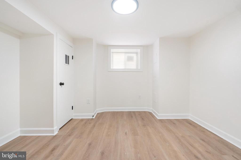2419 HARLEM AVENUE