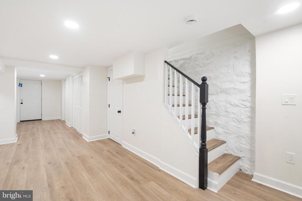 2419 HARLEM AVENUE