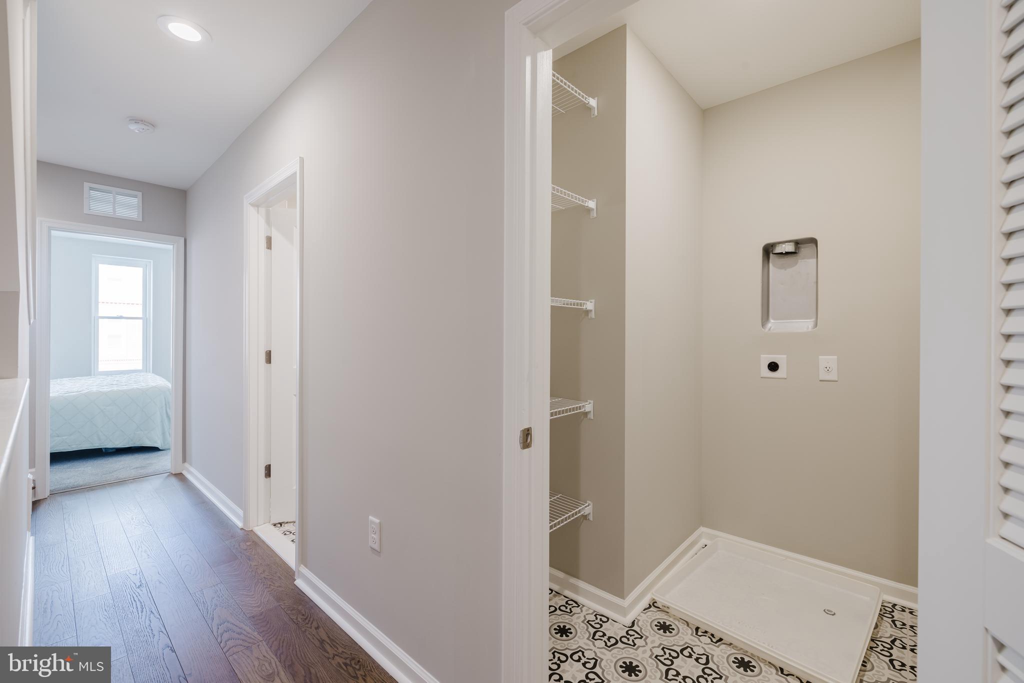 711 E PRESTON STREET