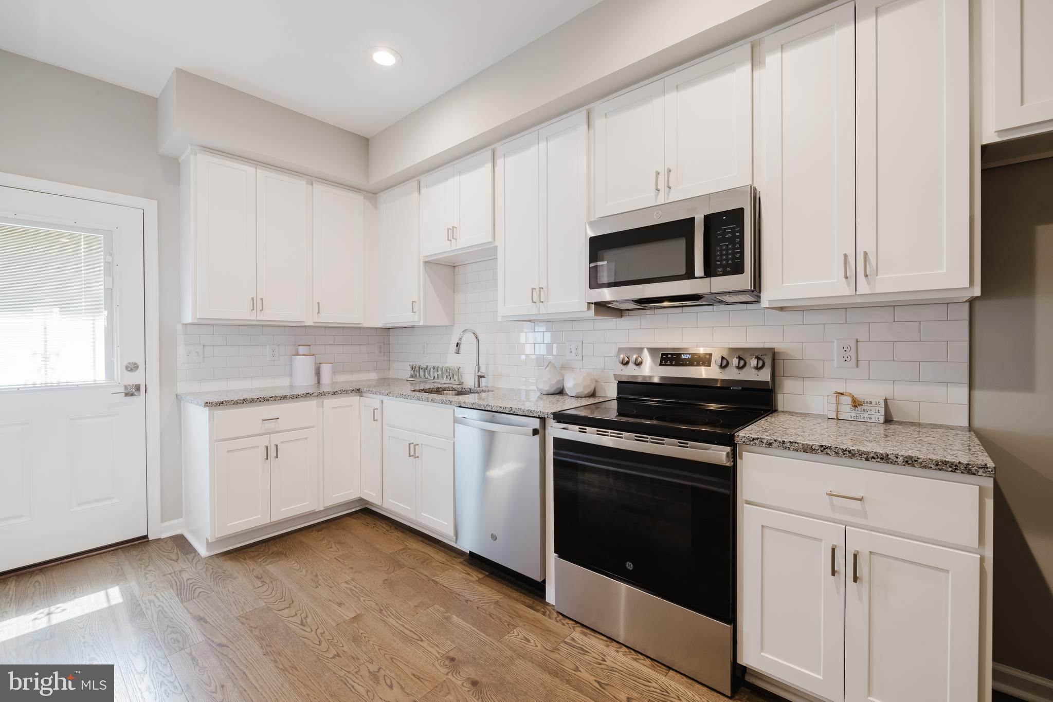 711 E PRESTON STREET