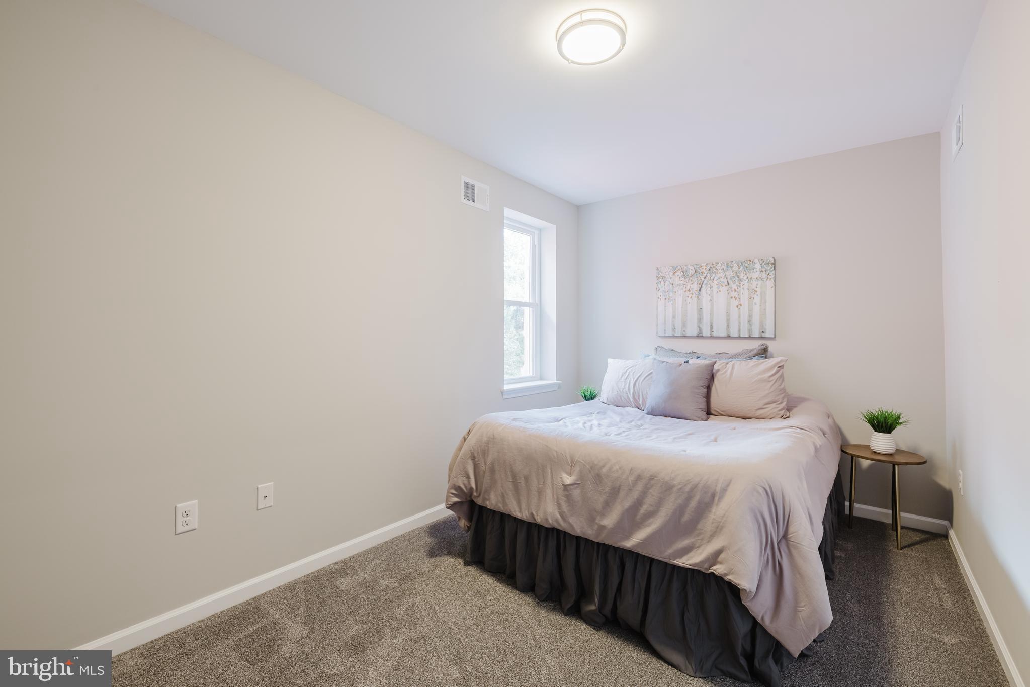 711 E PRESTON STREET