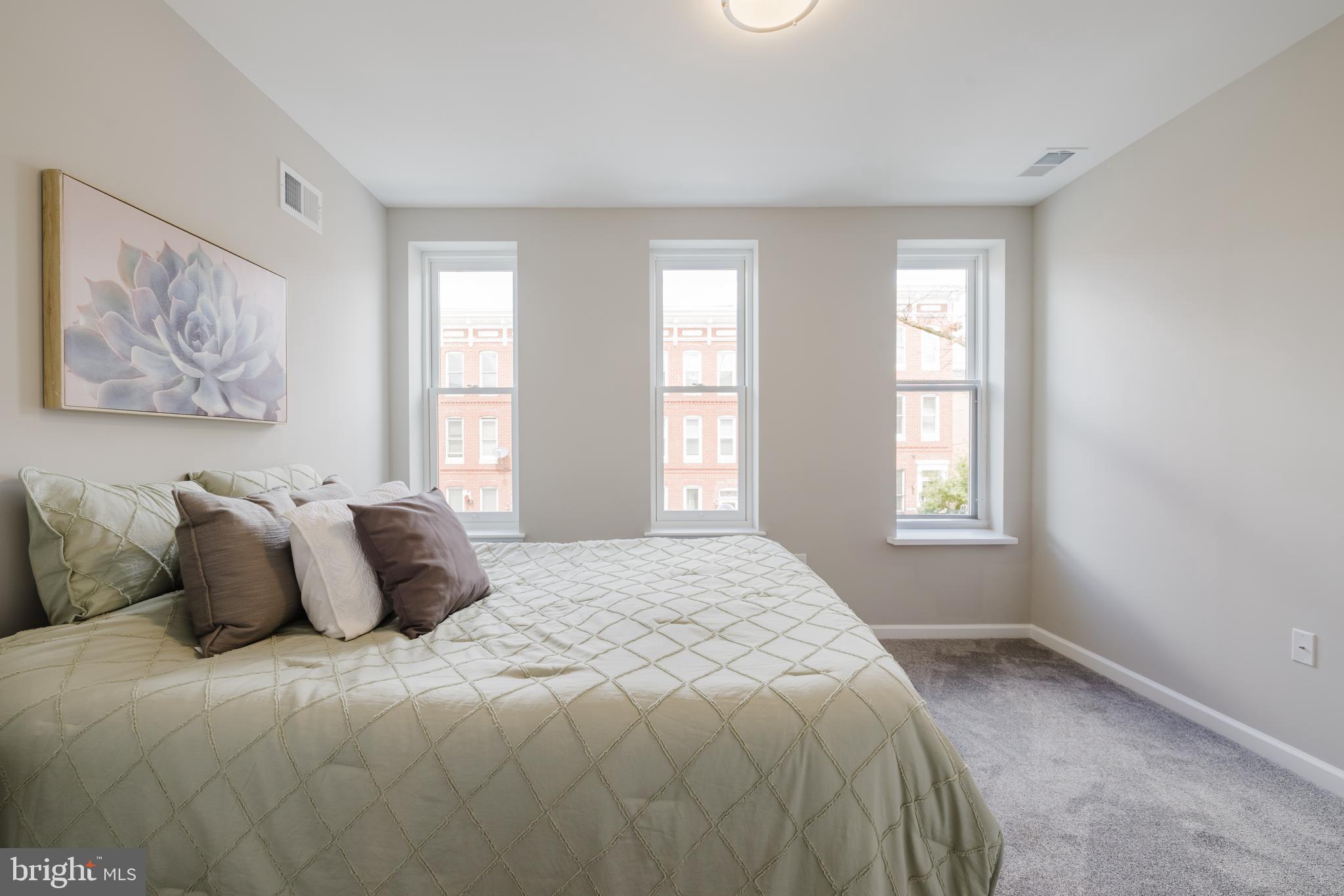 711 E PRESTON STREET