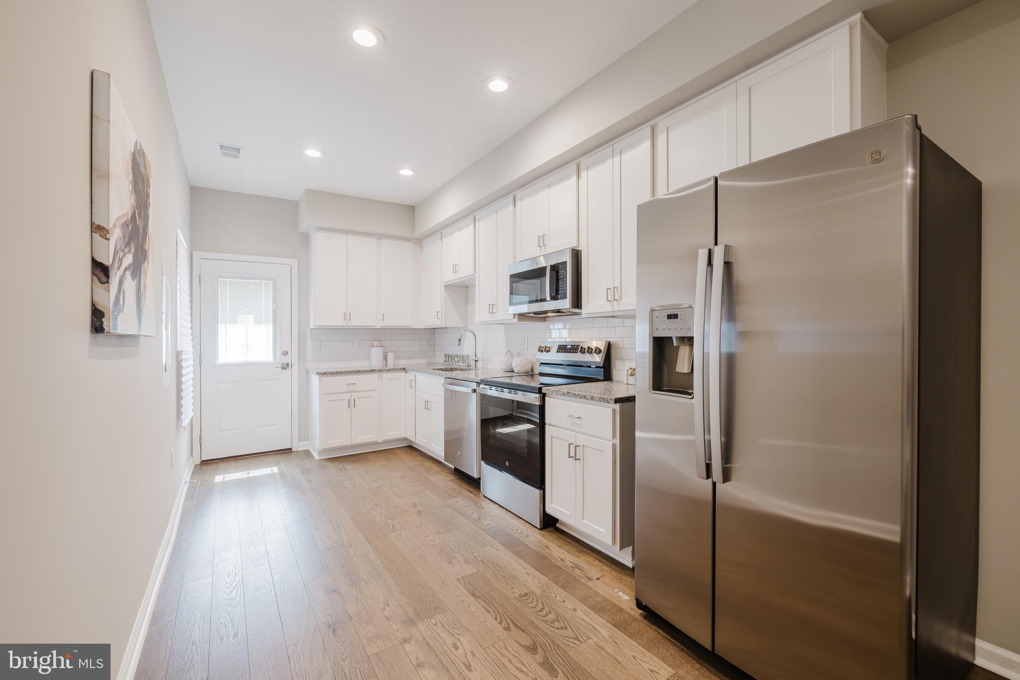 711 E PRESTON STREET