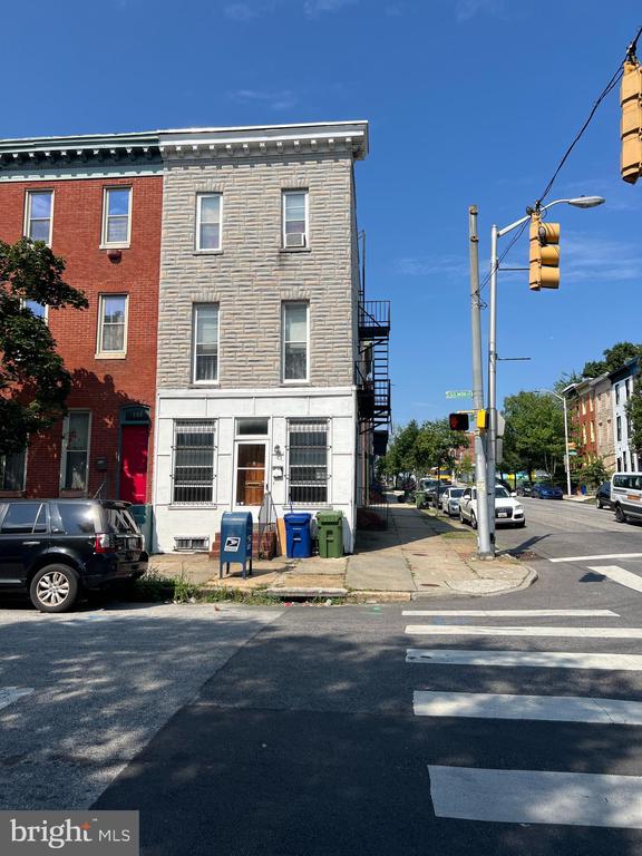 200 S GILMOR STREET