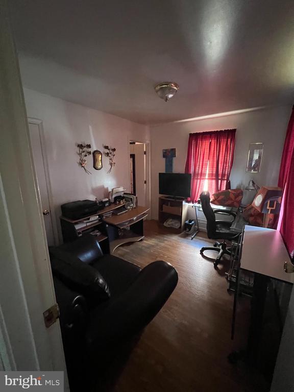 200 S GILMOR STREET
