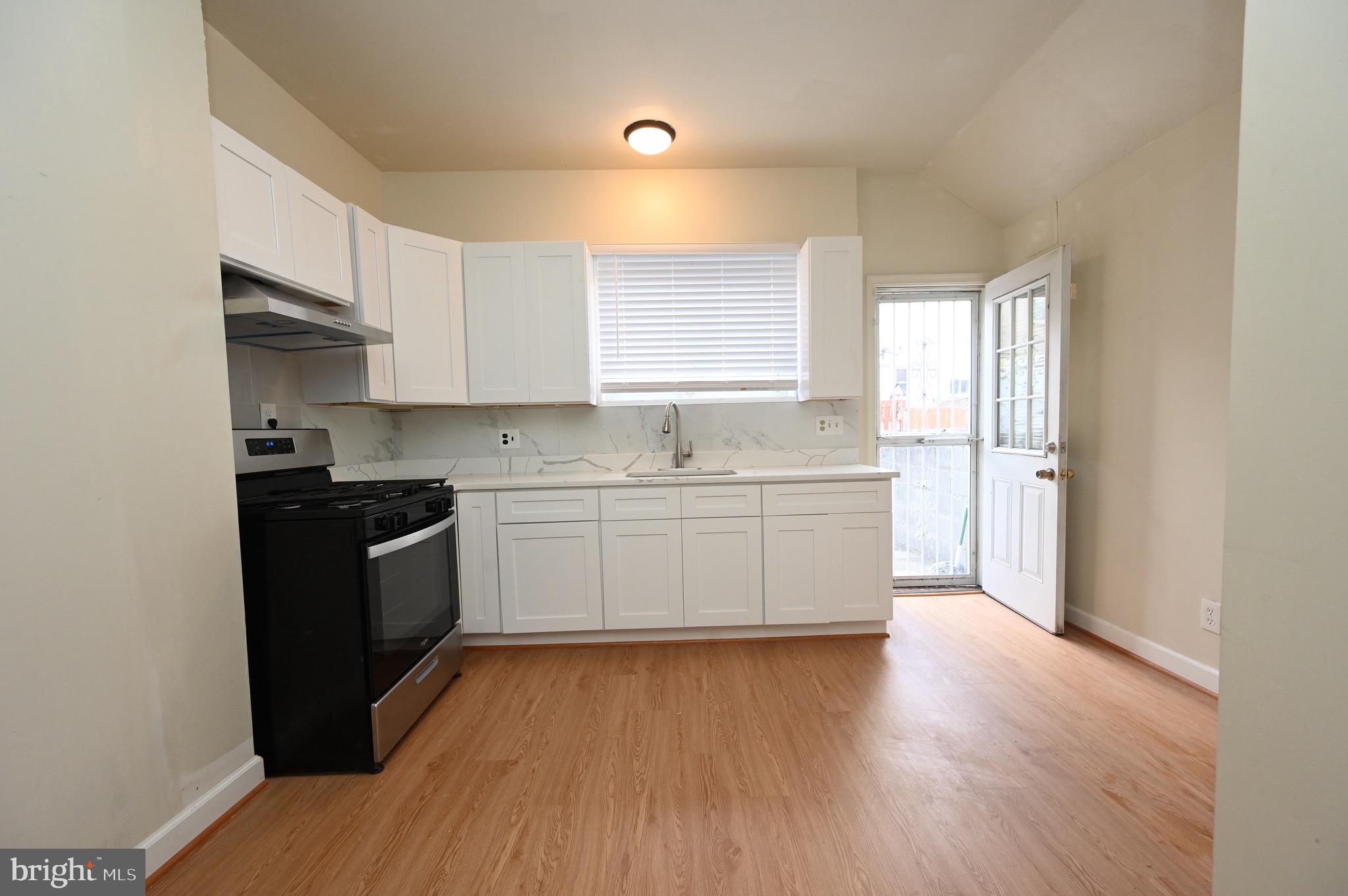 120 N KENWOOD AVENUE