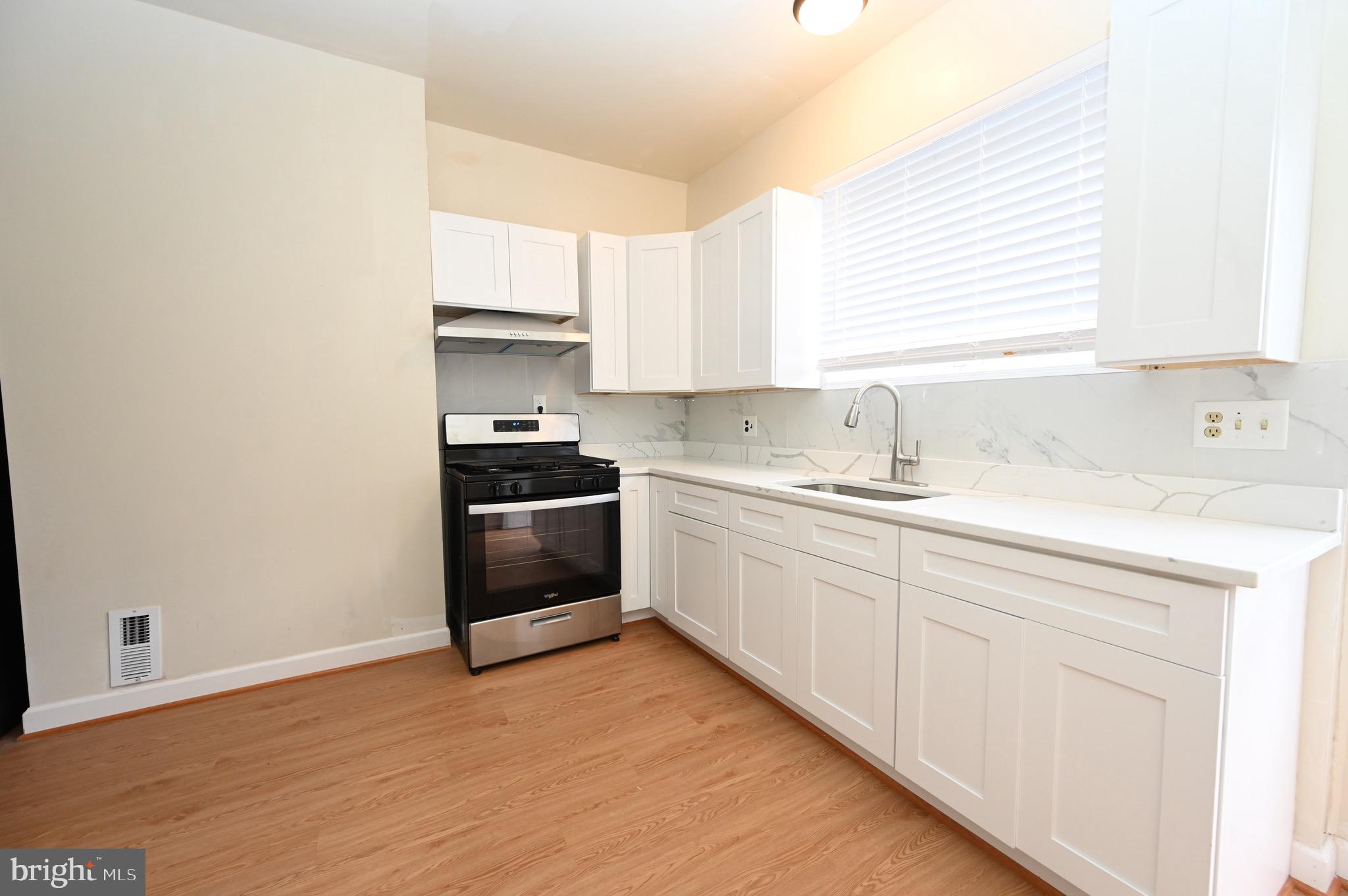 120 N KENWOOD AVENUE