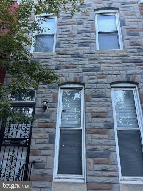 822 N WASHINGTON STREET N 822