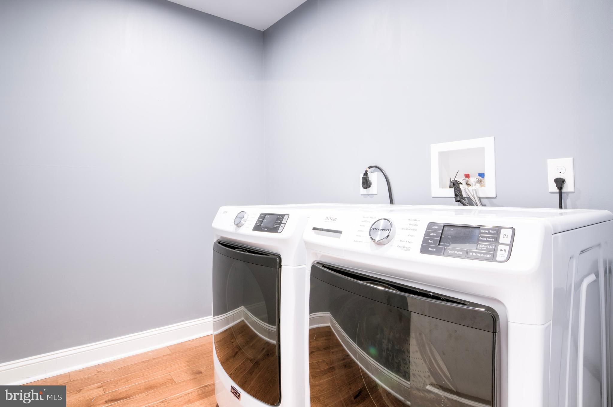 107 W CLEMENT STREET