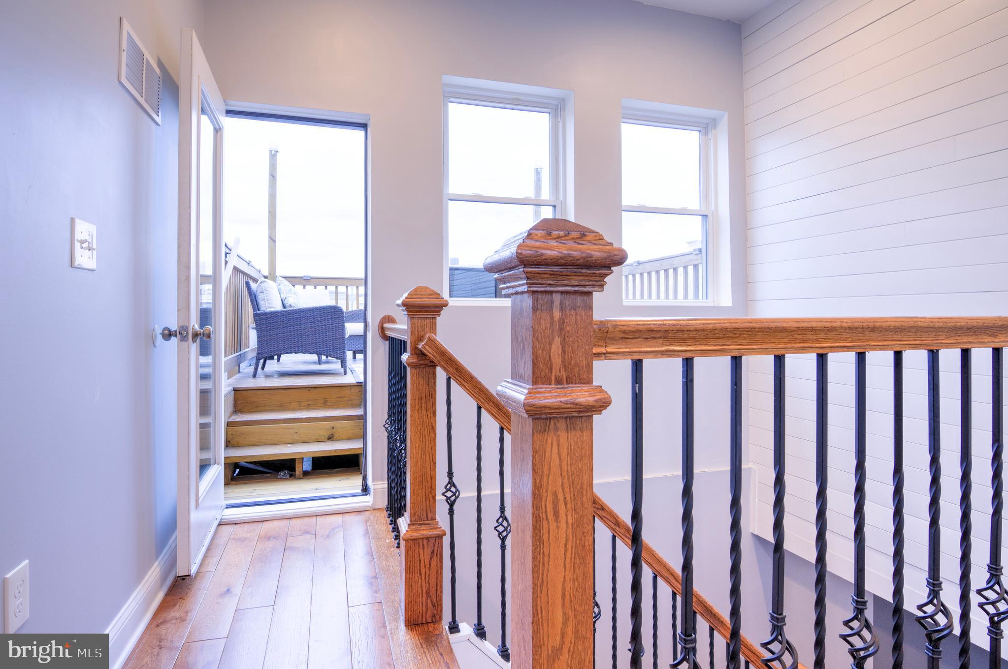 107 W CLEMENT STREET