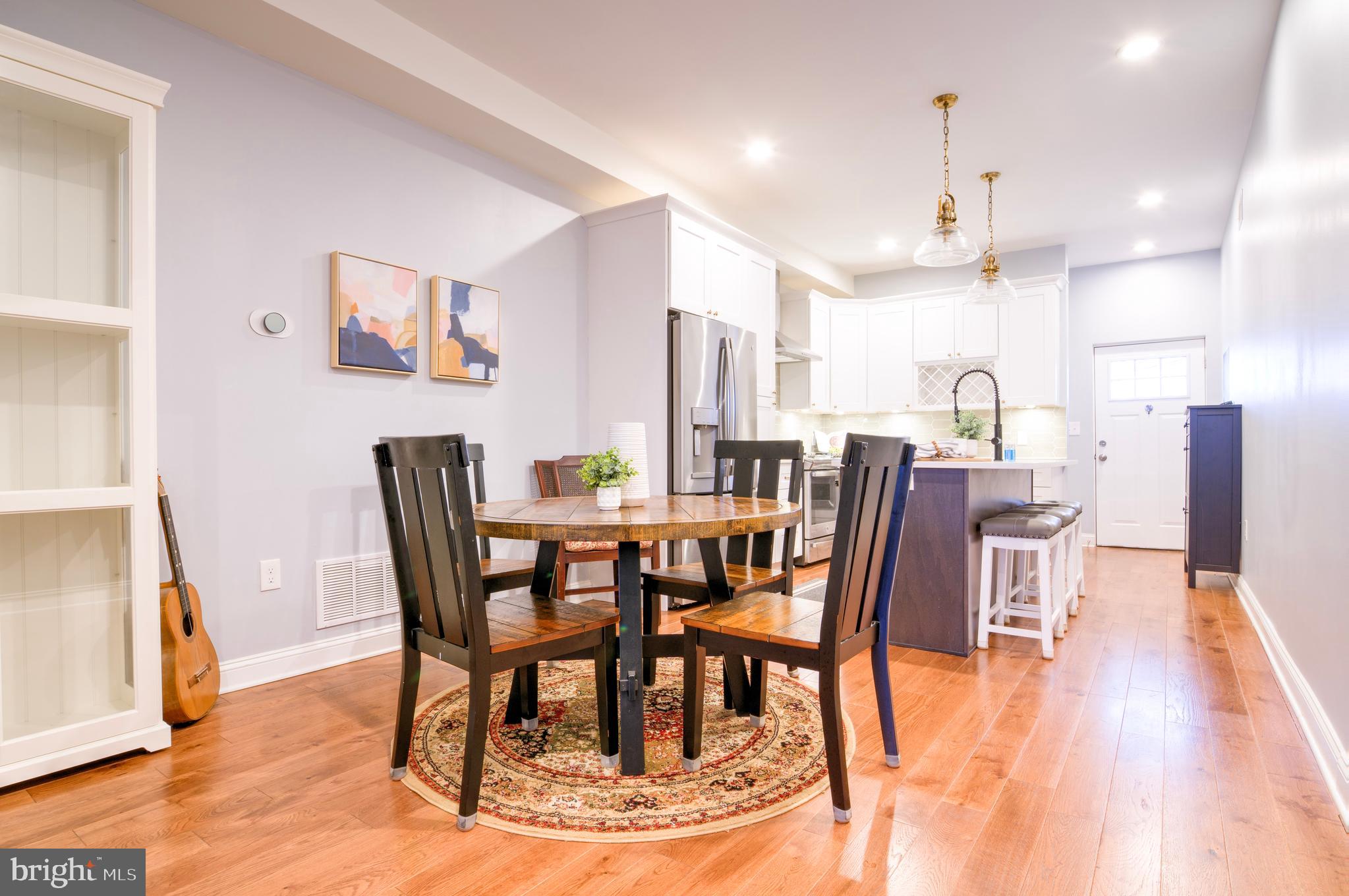 107 W CLEMENT STREET