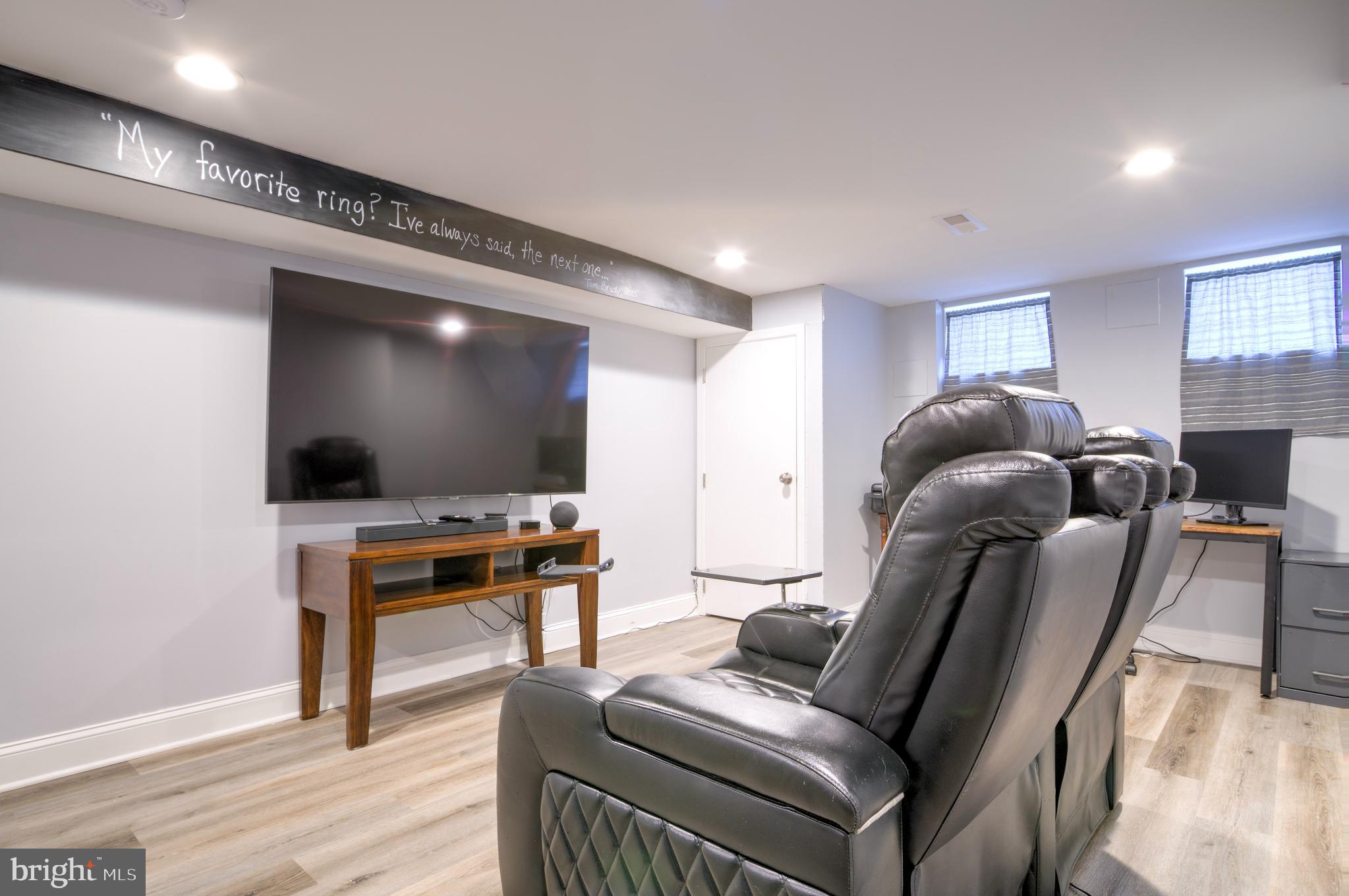 107 W CLEMENT STREET